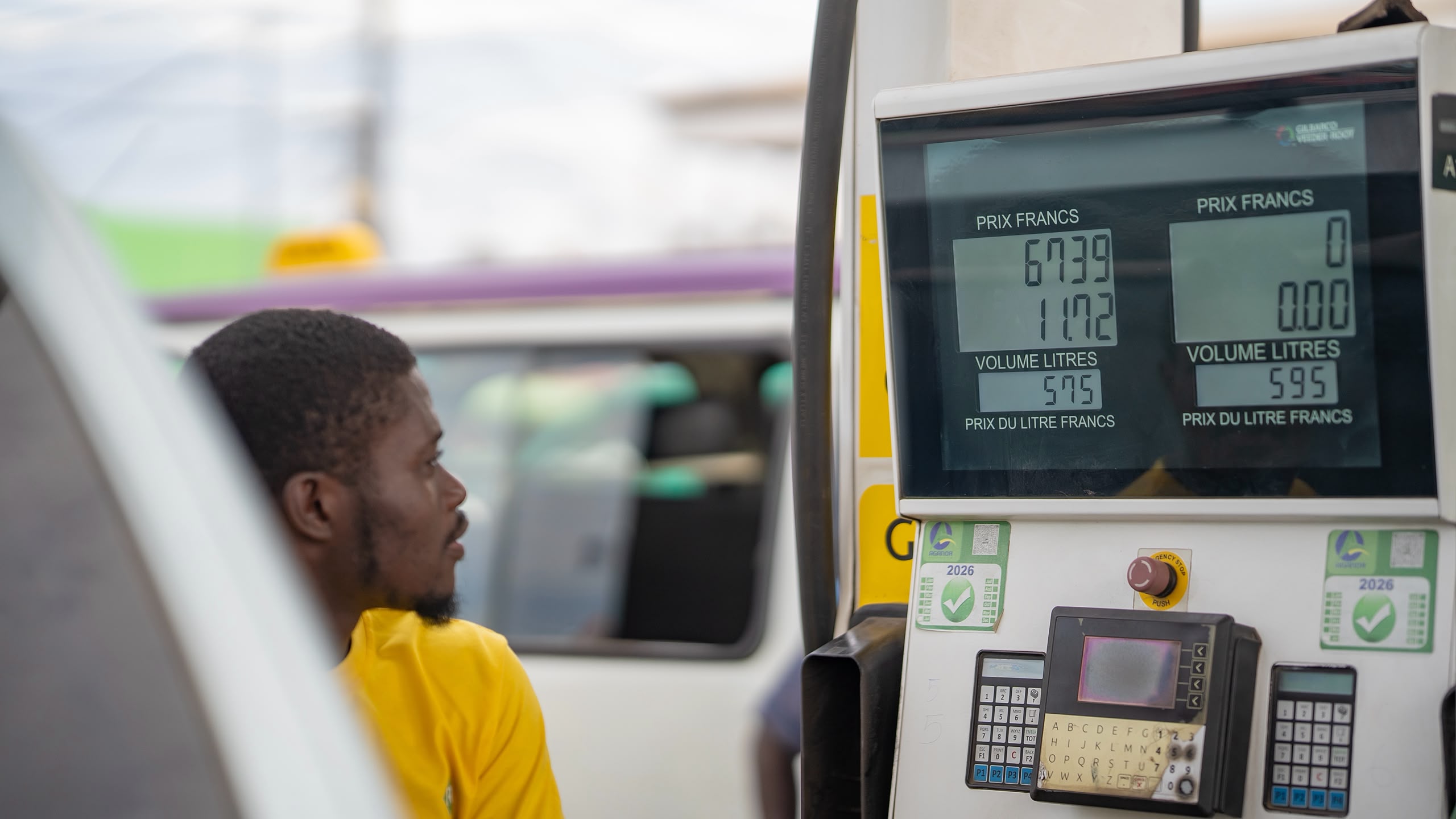 Après plusieurs jours de tension sur l’approvisionnement, le carburant fait progressivement son retour dans les stations-service. Une évolution qui marque un début d’apaisement pour les automobilistes et pour l’ensemble de l’activité économique.